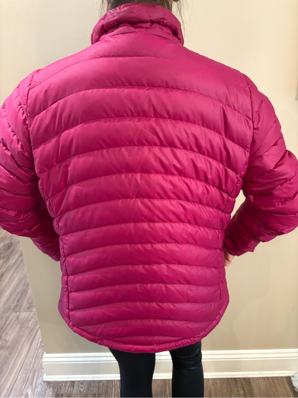 Patagonia Women's Fuchsia Quilted Down Puffer Jacket - Picture 6 of 11